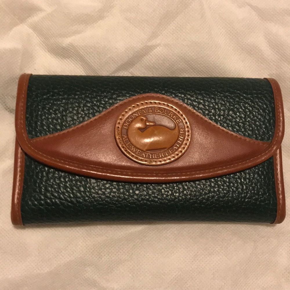Dooney & Bourke wallet